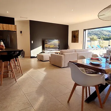 élégance Corse : Maison 3 Chambres, Piscine Villa Figari (Corsica)
