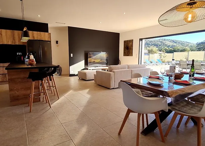 Casa Di Famiglia - Maison 3 Chambres, Piscine - Classee 4 Etoiles فيلة فيغاري