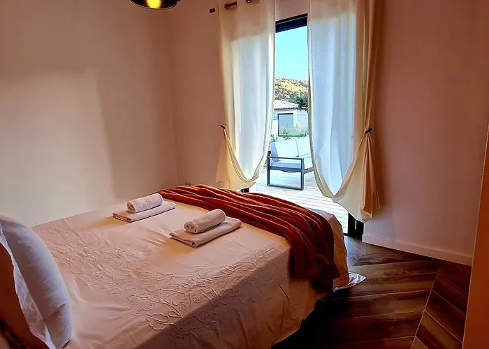 Casa Di Famiglia - Maison 3 Chambres, Piscine - Classee 4 Etoiles Figari (Corsica)